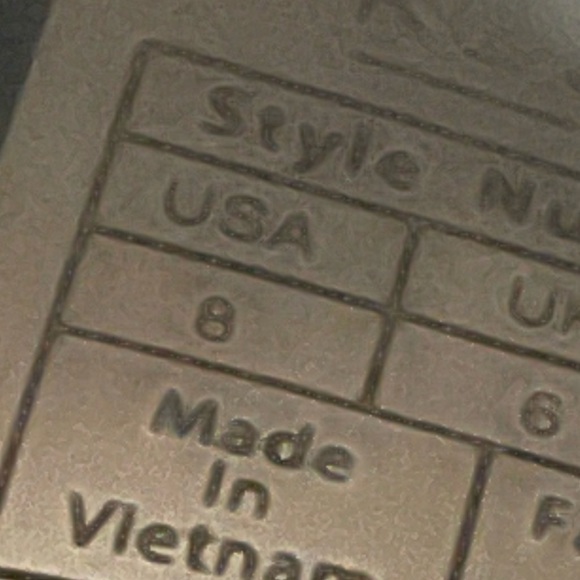 UGG Kookaburra fuzz n sandal-Women’s Size 8 - Picture 6 of 6